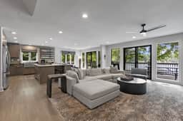 Luxury On Woodstream
